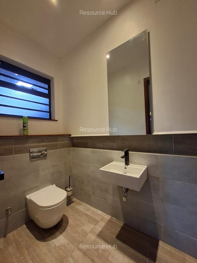 3 Bed House with En Suite at Nyari - 14