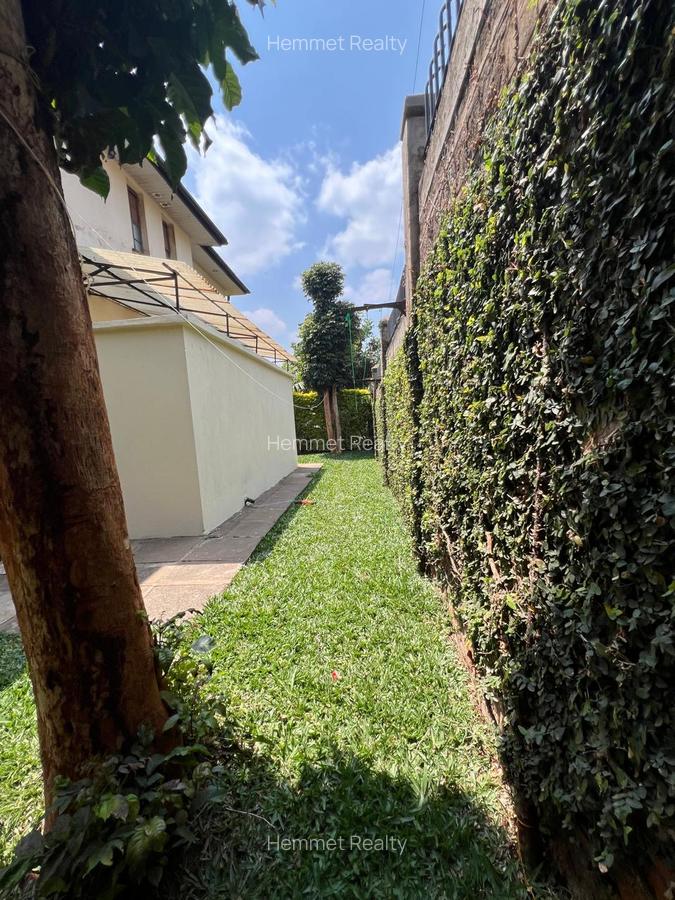 4 Bed Townhouse with En Suite in Loresho - 17