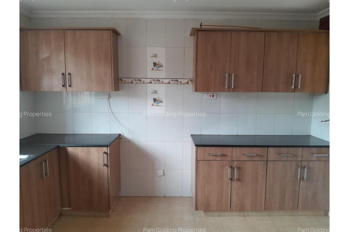 4 Bed House with En Suite at Runda Paradise - 9