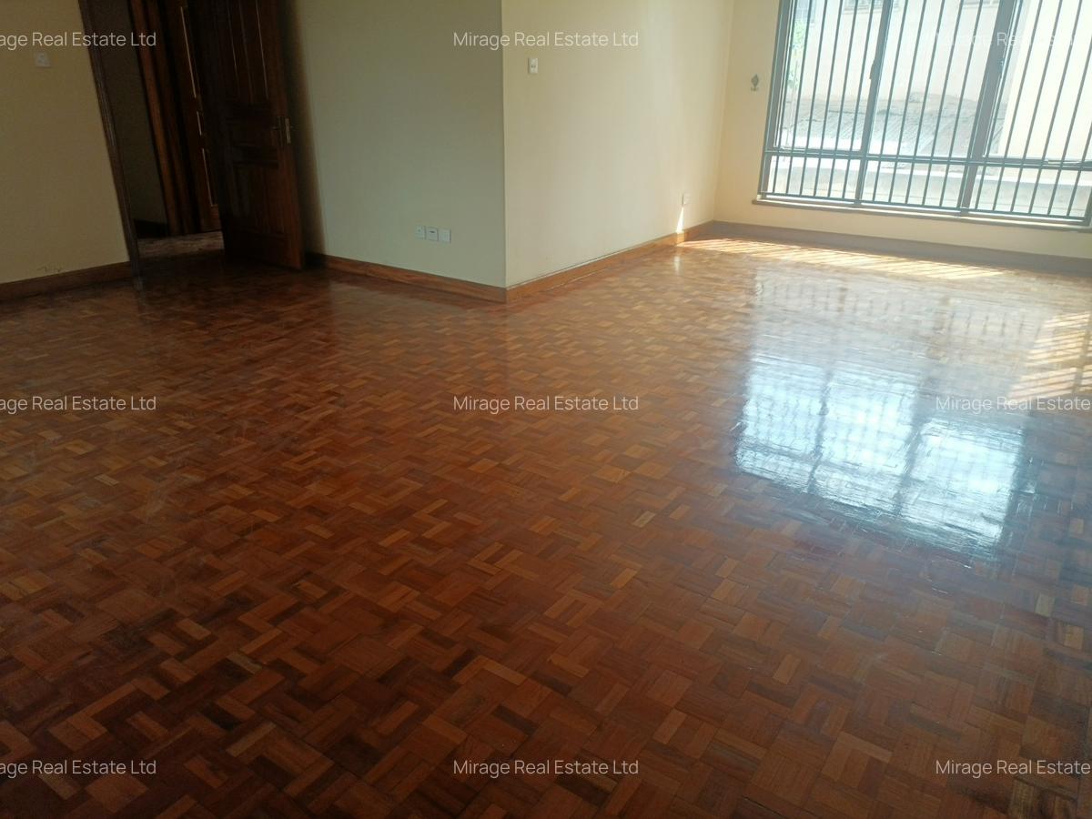 3 Bed Apartment with En Suite in Kilimani - 12