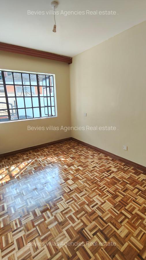 5 Bed Townhouse with En Suite at Brookside - 10