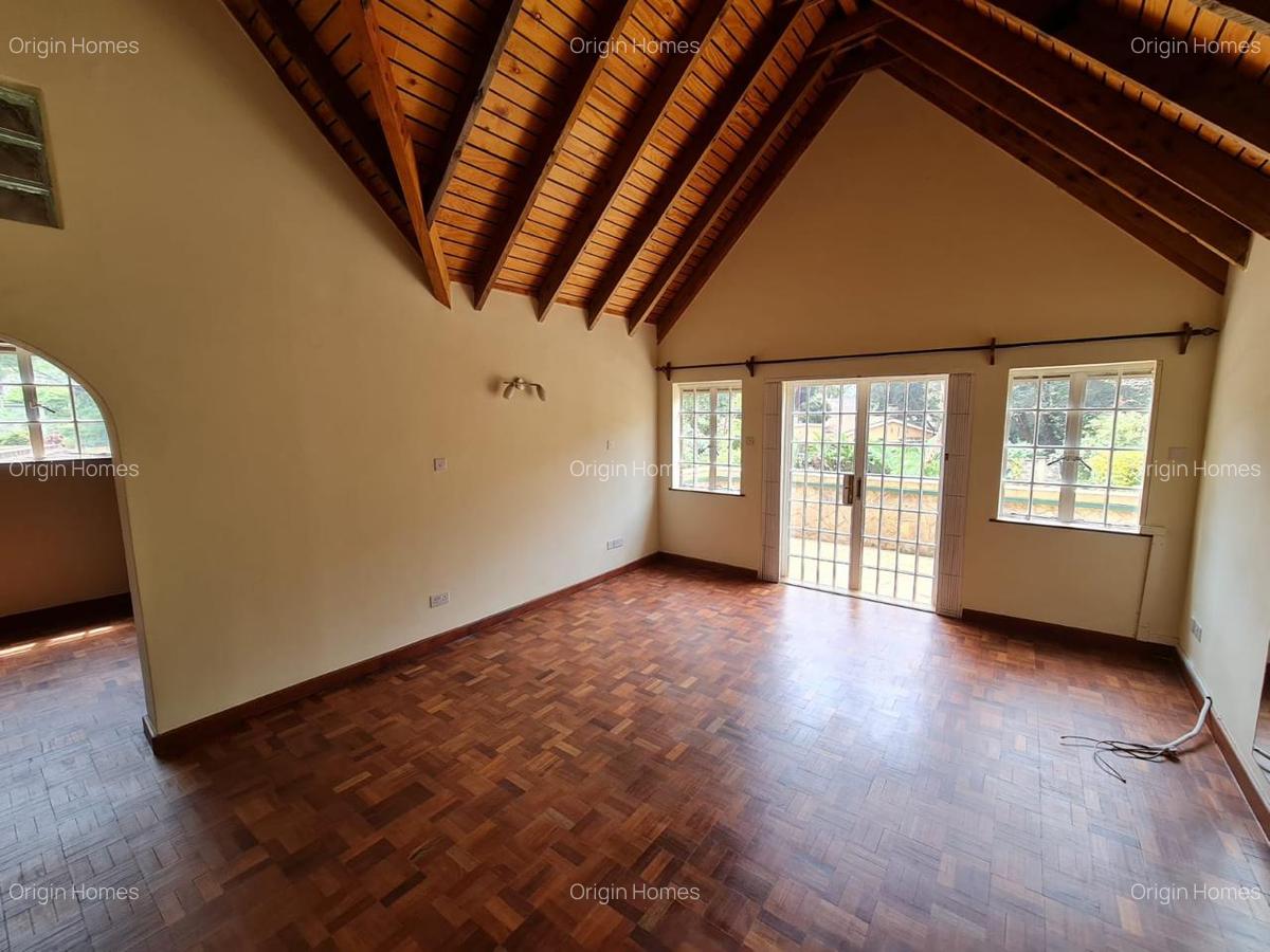 4 Bed Townhouse with En Suite at Lavington - 9