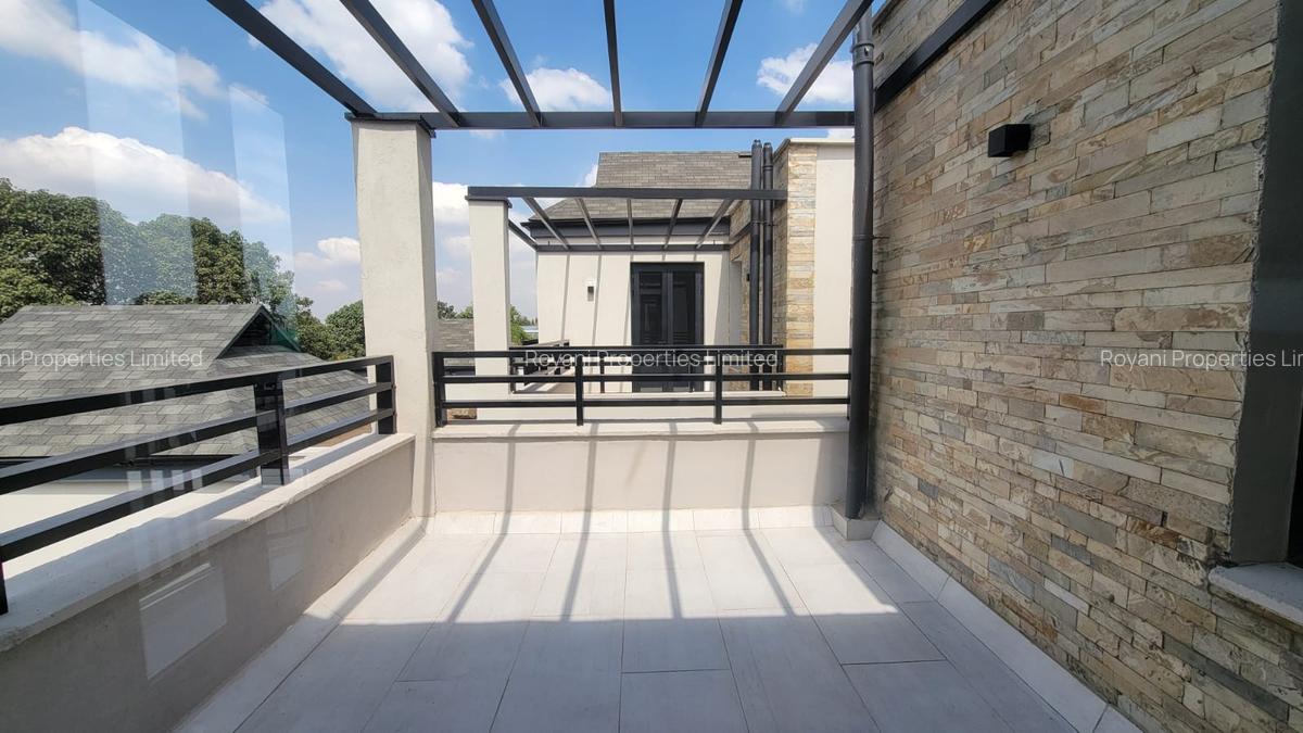 4 Bed Townhouse with En Suite in Kiambu Road - 14
