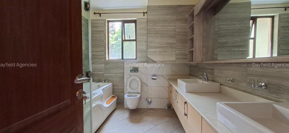 5 Bed House with En Suite in Lavington - 8