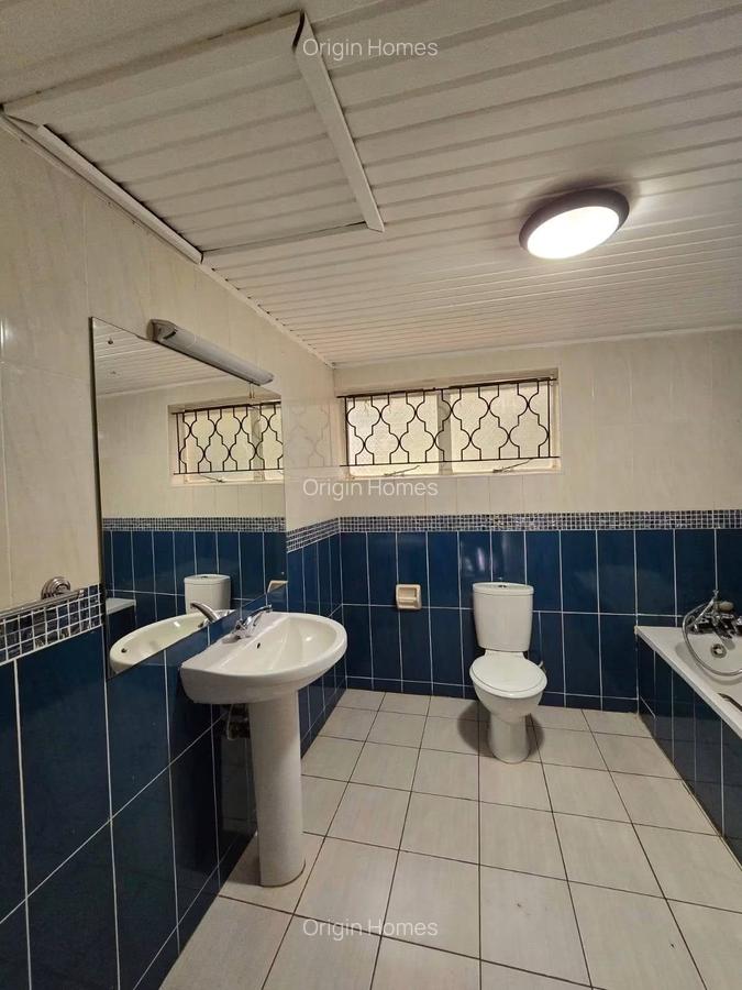 4 Bed House with En Suite at Gigiri - 17