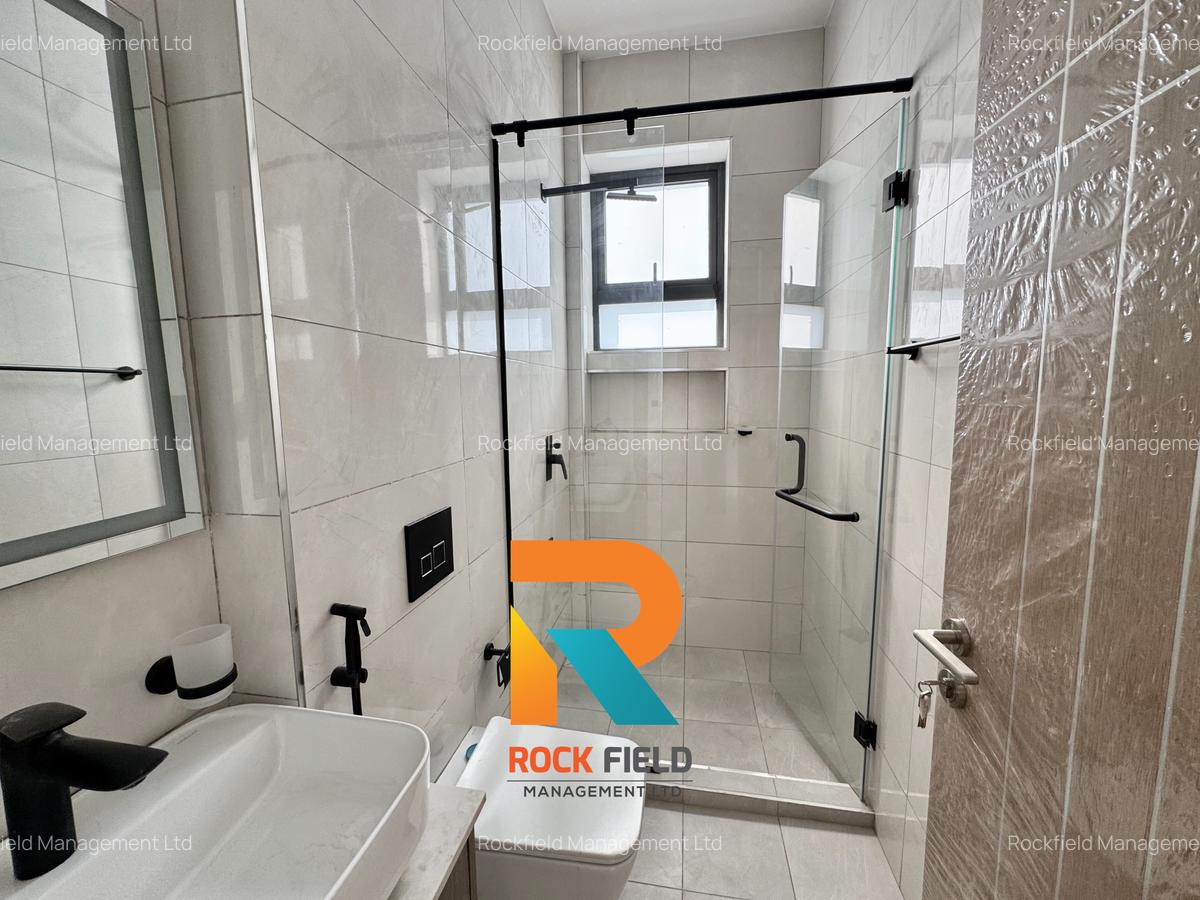 3 Bed Apartment with En Suite in Brookside - 11