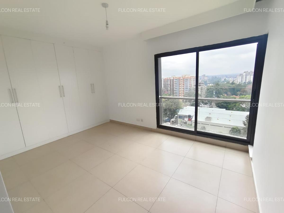 2 Bed Apartment with En Suite in Lavington - 2