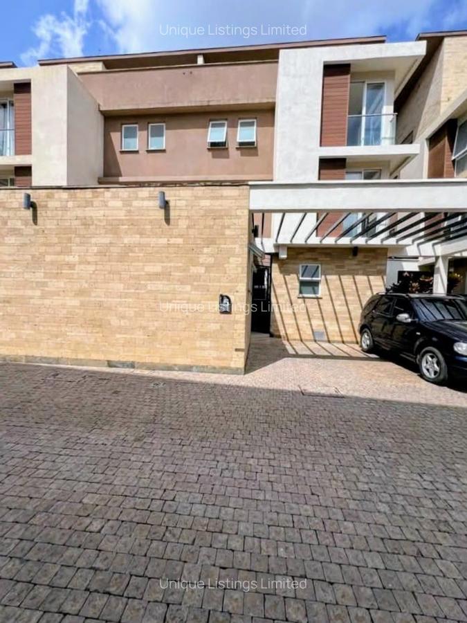 4 Bed Townhouse with En Suite in Lavington - 10