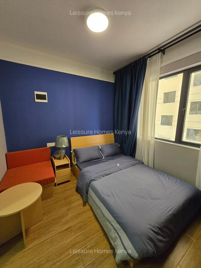 Studio Apartment with Swimming Pool at Wanyee Road - 16