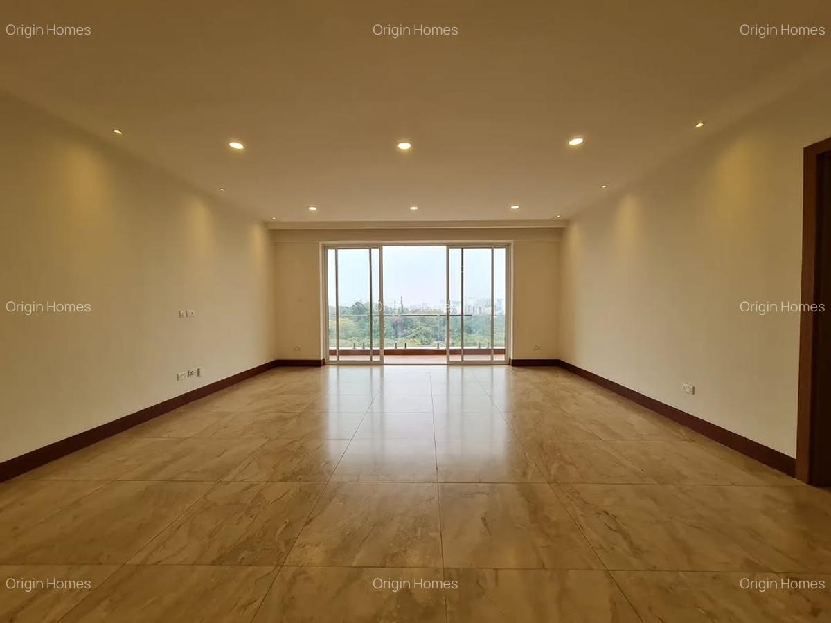 3 Bed Apartment with En Suite at 6Th Parklands - 12