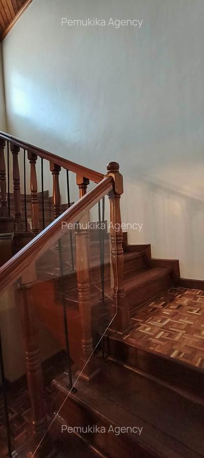 5 Bed Townhouse with En Suite in Runda - 10