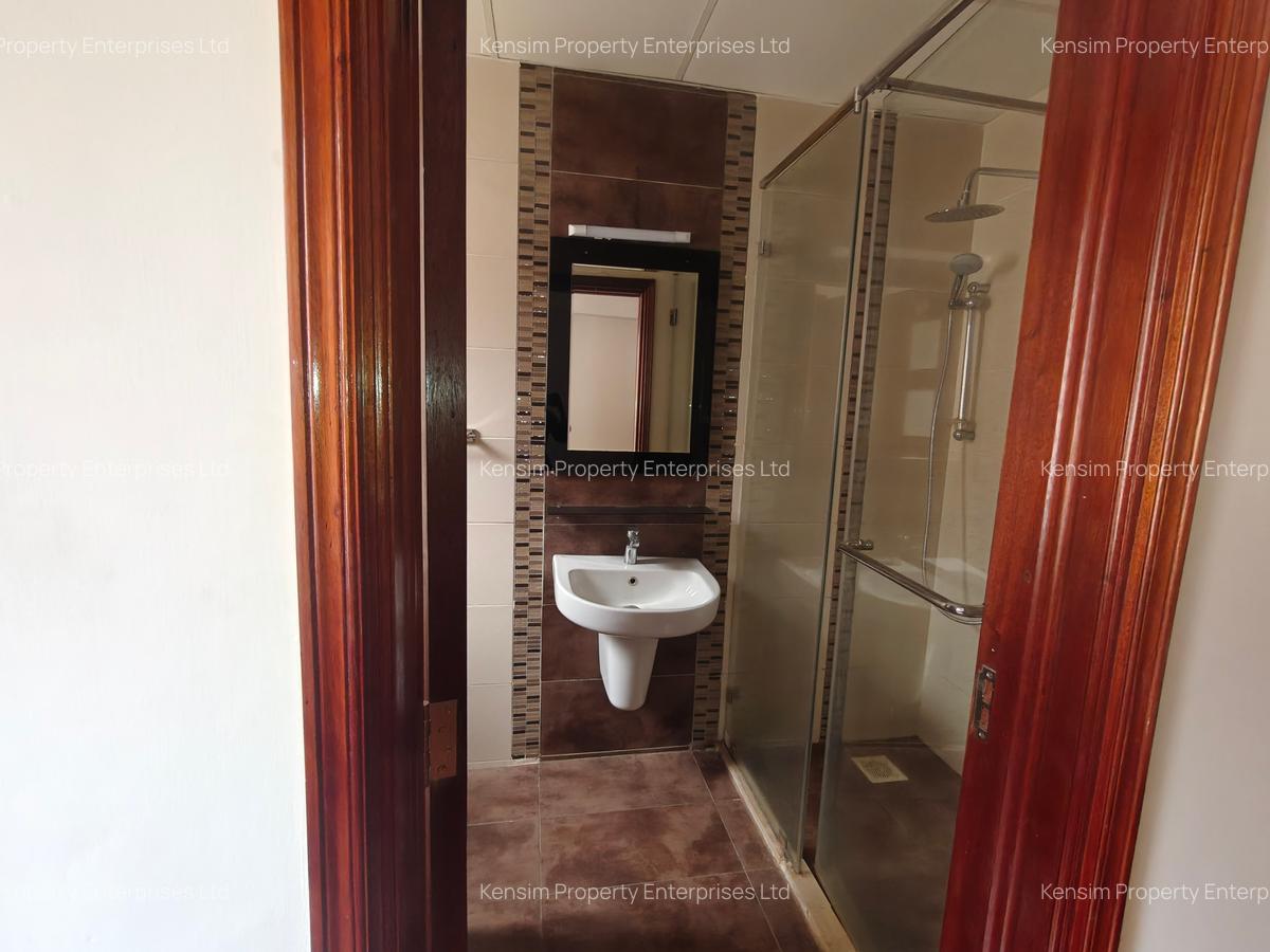 4 Bed Townhouse with En Suite in Lavington - 6