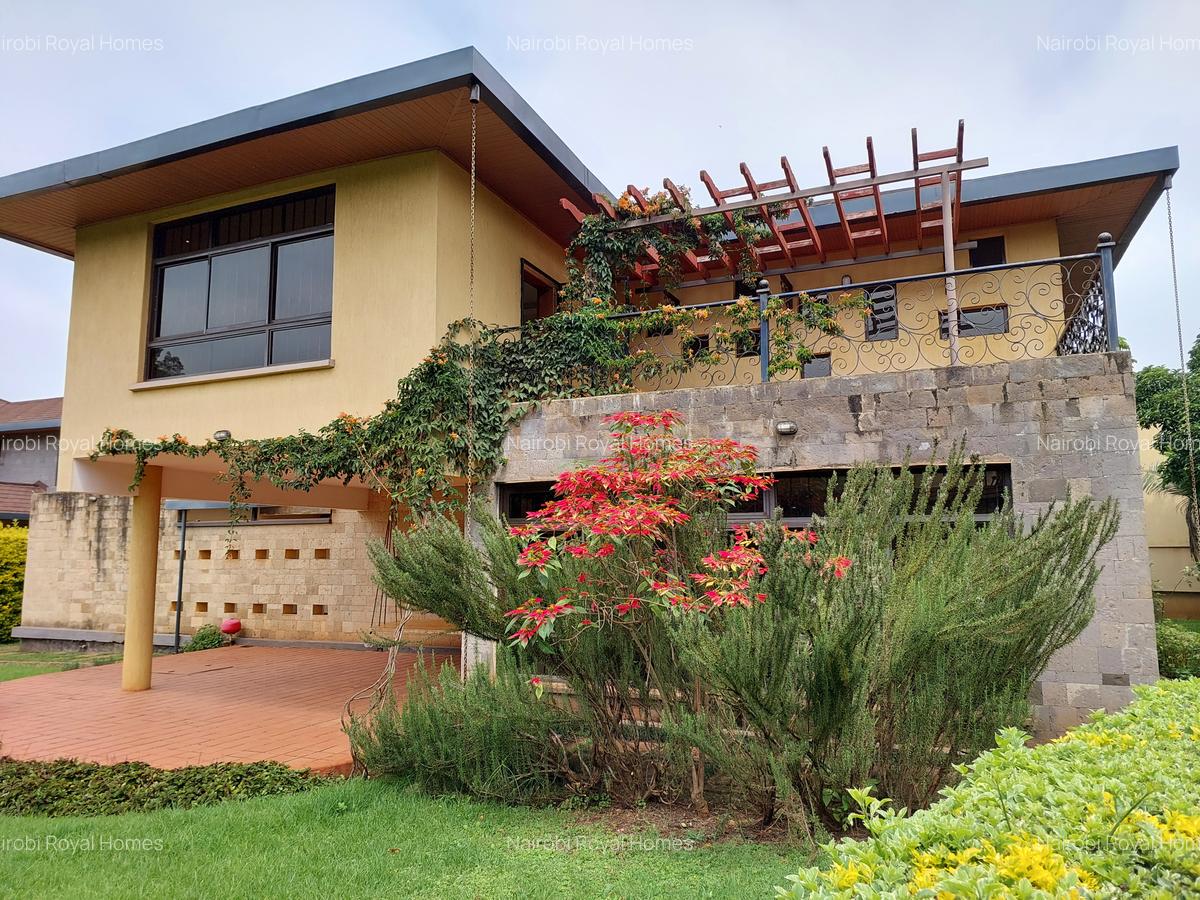 5 Bed Townhouse with En Suite at Runda Mumwe - 17