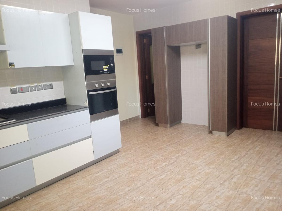 5 Bed Townhouse with En Suite in Lavington - 8