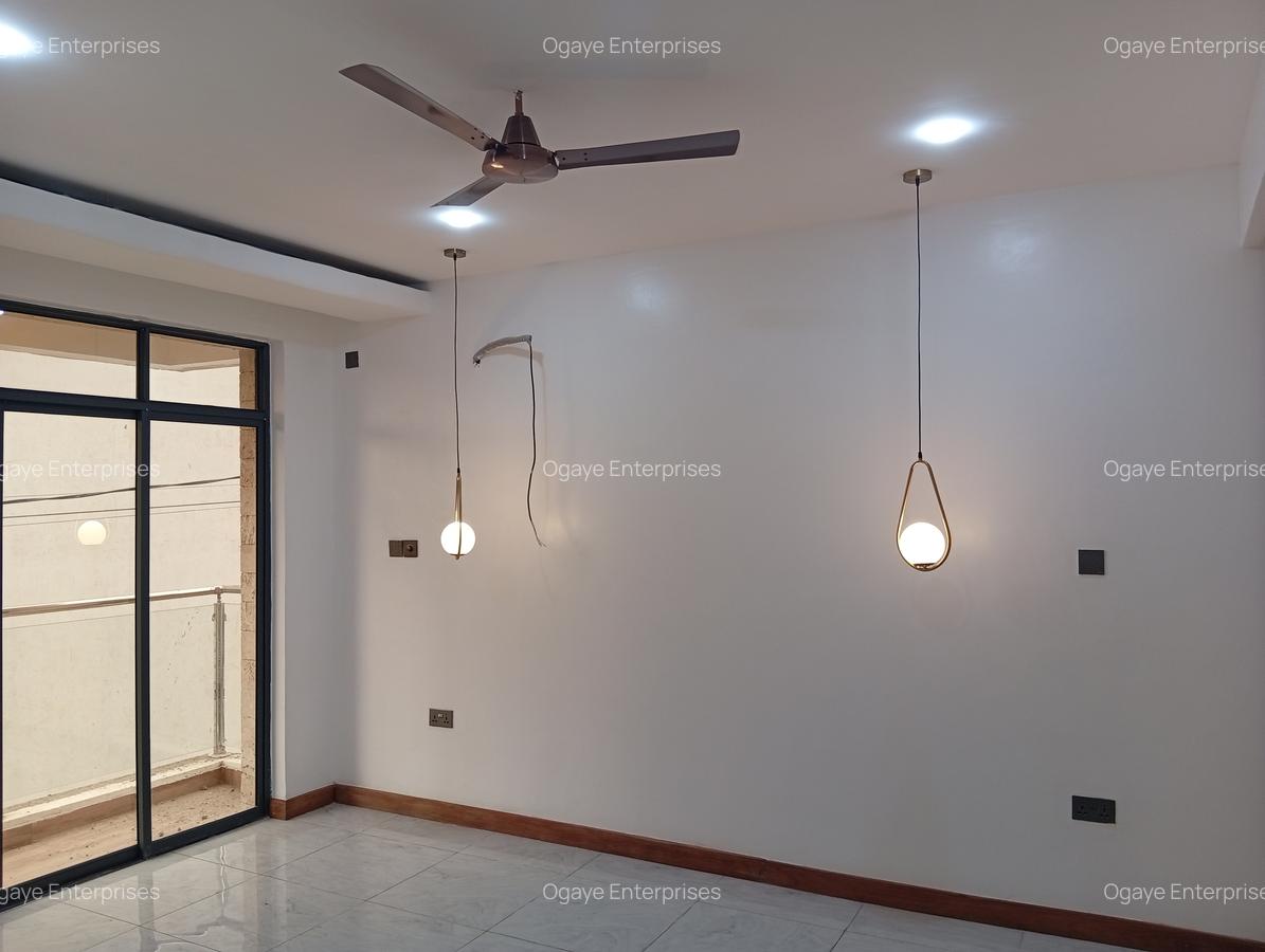 3 Bed Apartment with En Suite at Bombolulu - 4