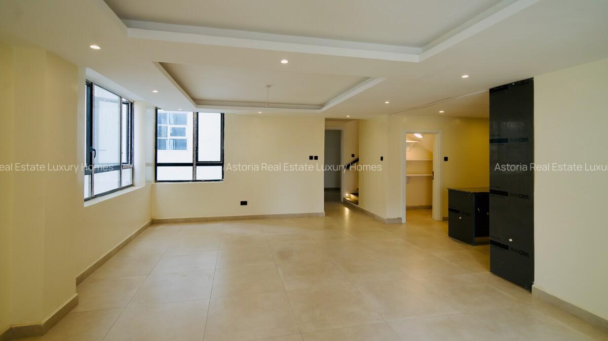 4 Bed Apartment with En Suite at 2026-430 - 1