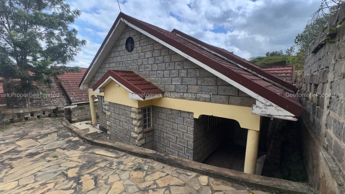 3 Bed House with En Suite at G56 - 2