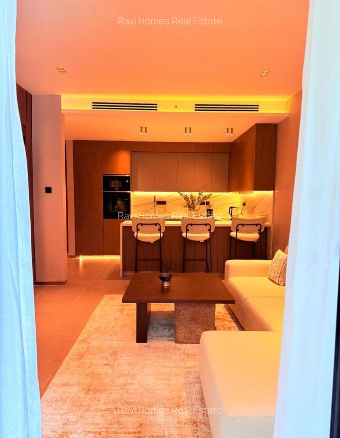 Serviced Studio Apartment with Swimming Pool at Un Crescent - 16