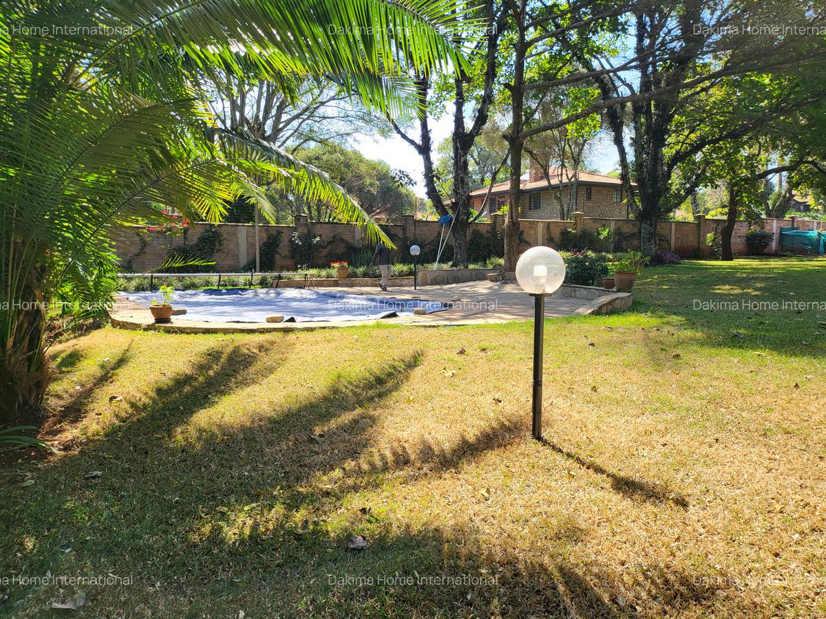 5 Bed House with En Suite in Runda - 18