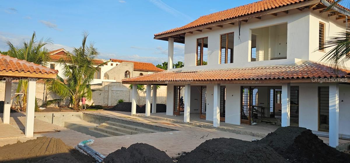 3 Bed Townhouse with En Suite at Diani - 18