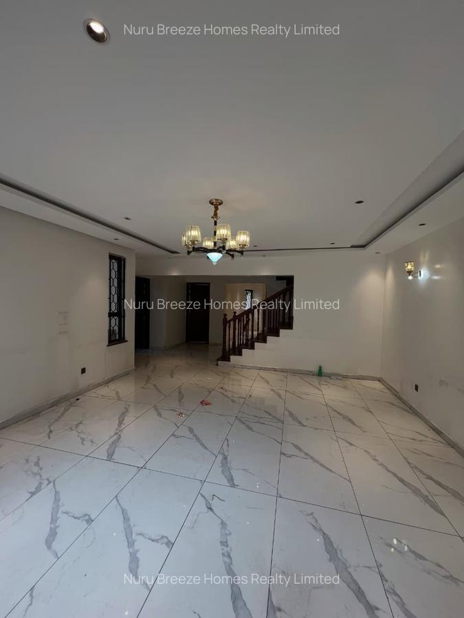 5 Bed Townhouse with En Suite in Lavington - 9