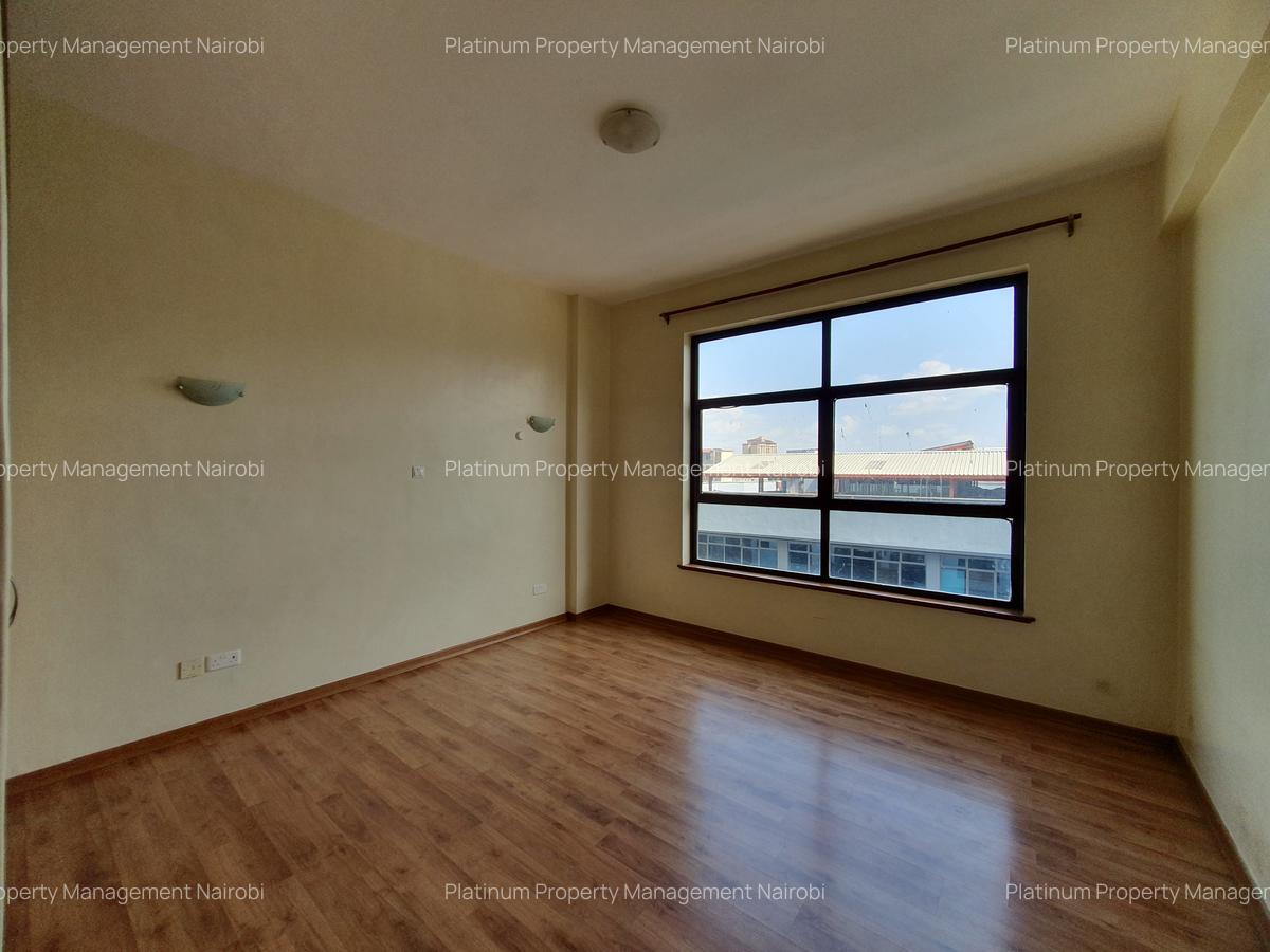 2 Bed Apartment with En Suite at Mpaka Rd - 9