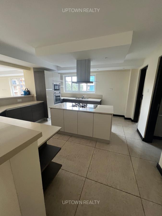 4 Bed Apartment with En Suite at Riverside - 7