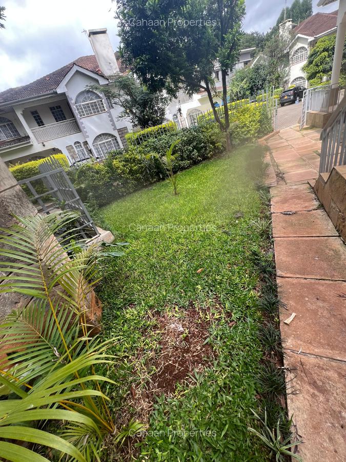 4 Bed Townhouse with En Suite in Lavington - 10