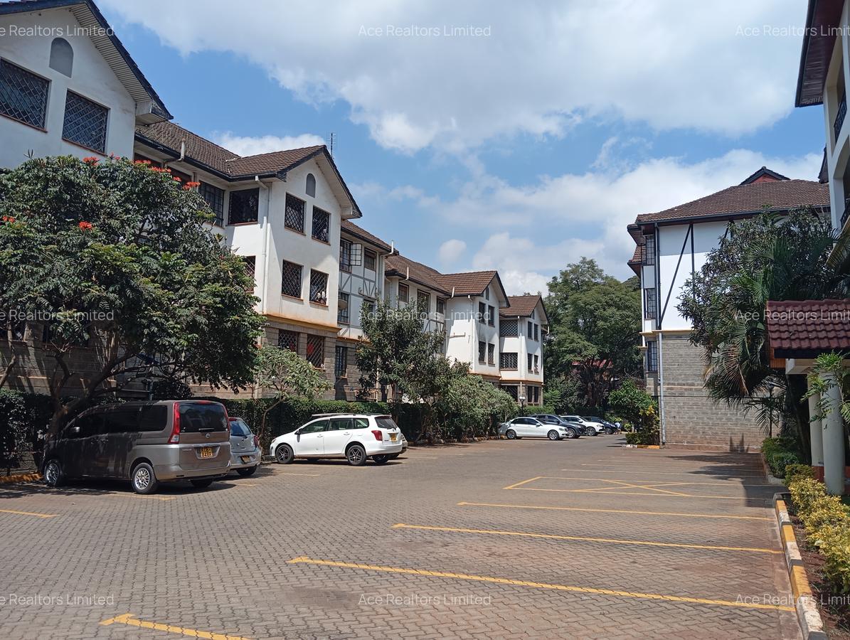 3 Bed Apartment with En Suite at Valley Arcade - 15