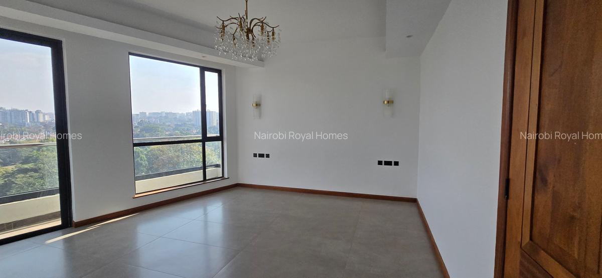 3 Bed Apartment with En Suite at Riverside Drive - 16