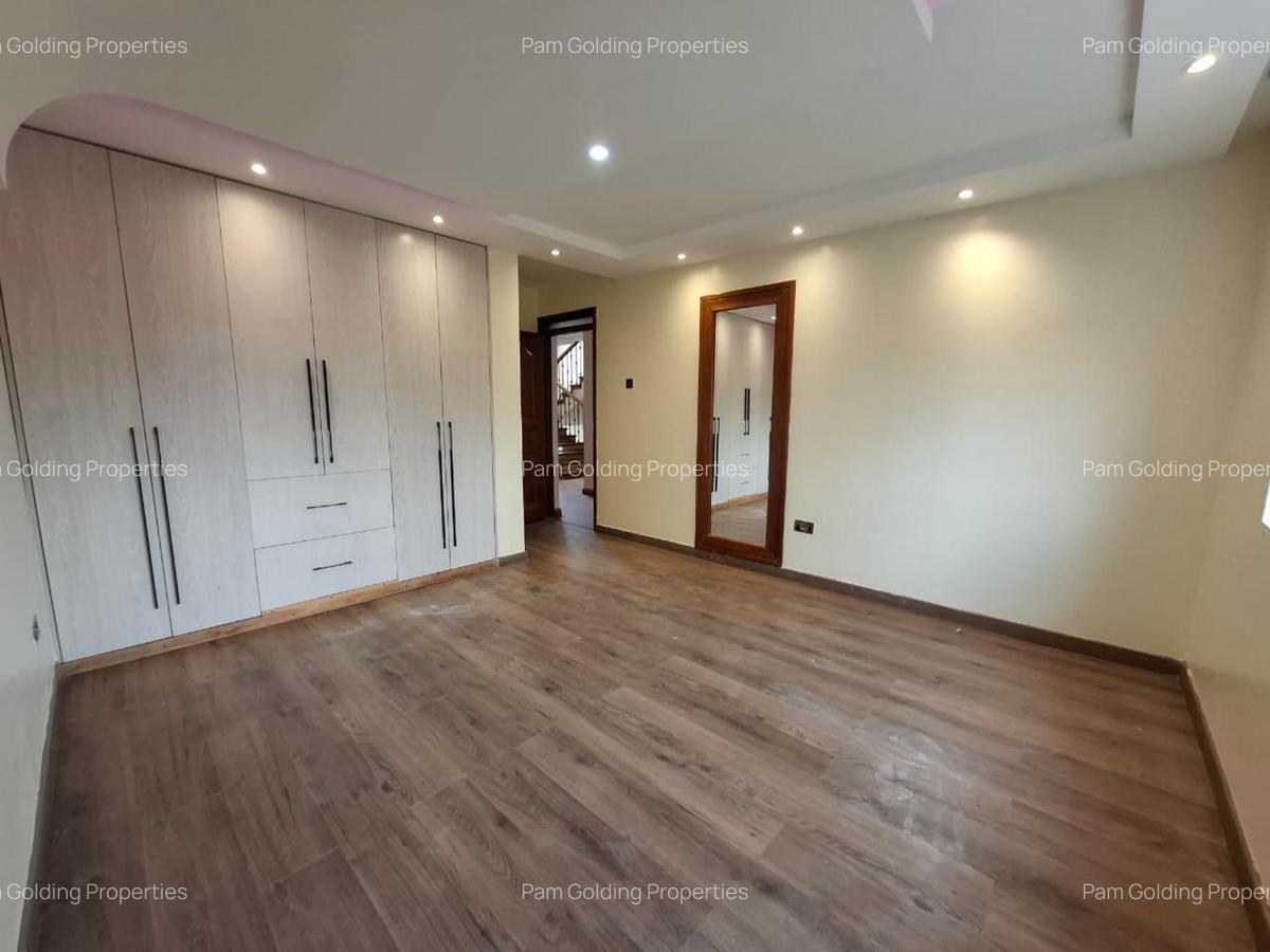 5 Bed Townhouse at Kigwa Road - 9