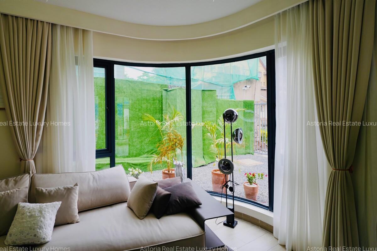 2 Bed Apartment with En Suite at 2026-262 - 5