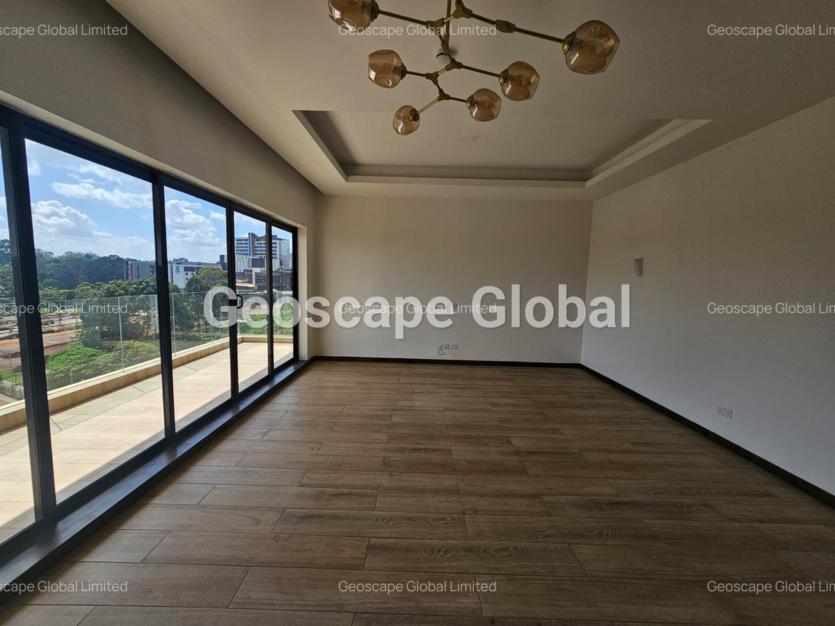 2 Bed Apartment with En Suite in Rosslyn - 4