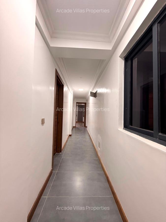 4 Bed Apartment with En Suite in Kilimani - 3