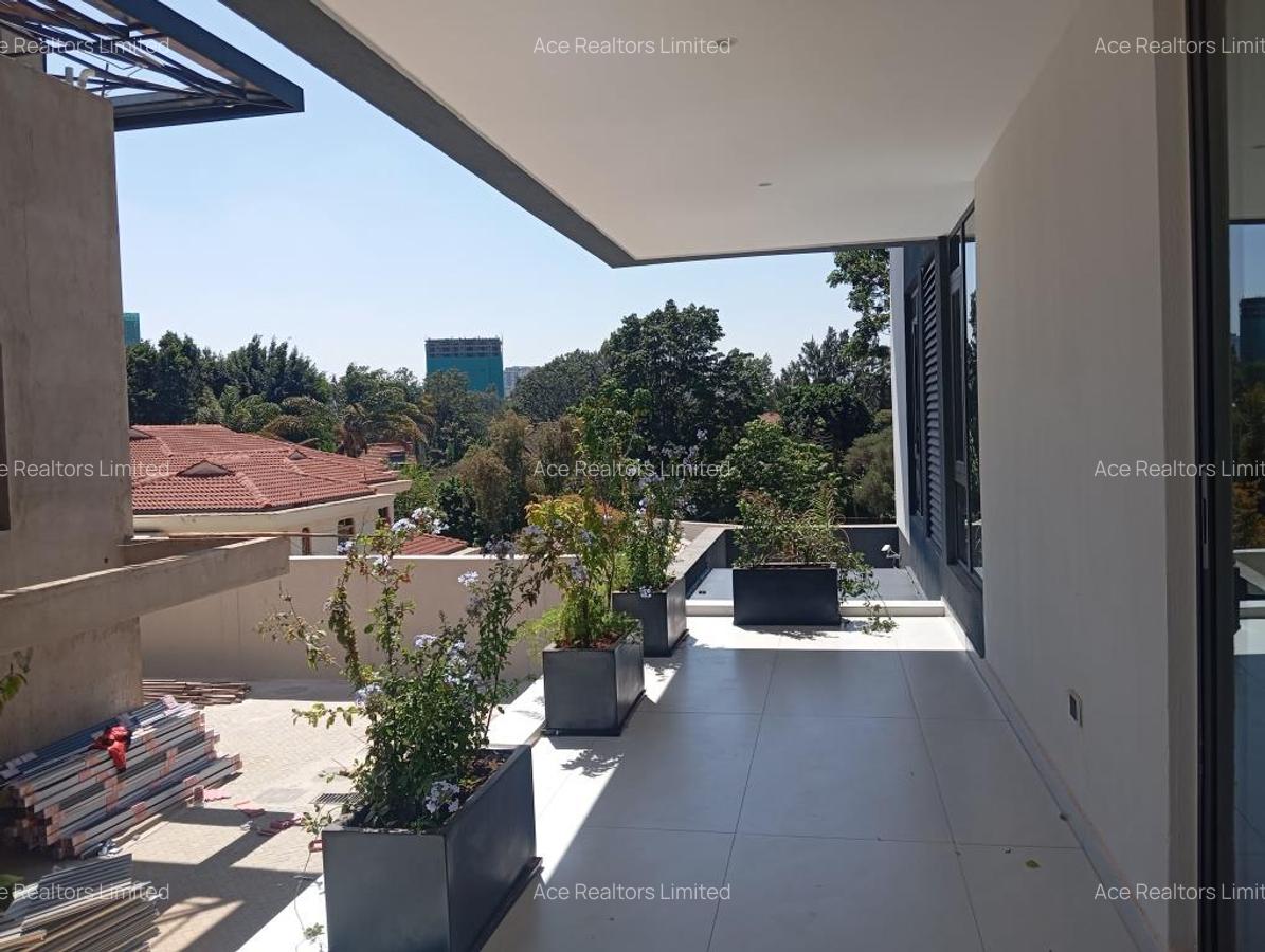 5 Bed Townhouse with En Suite at Jacaranda Avenue - 7
