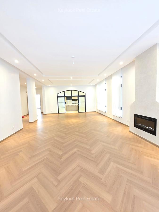 5 Bed Townhouse with En Suite at Lavington Green - 5