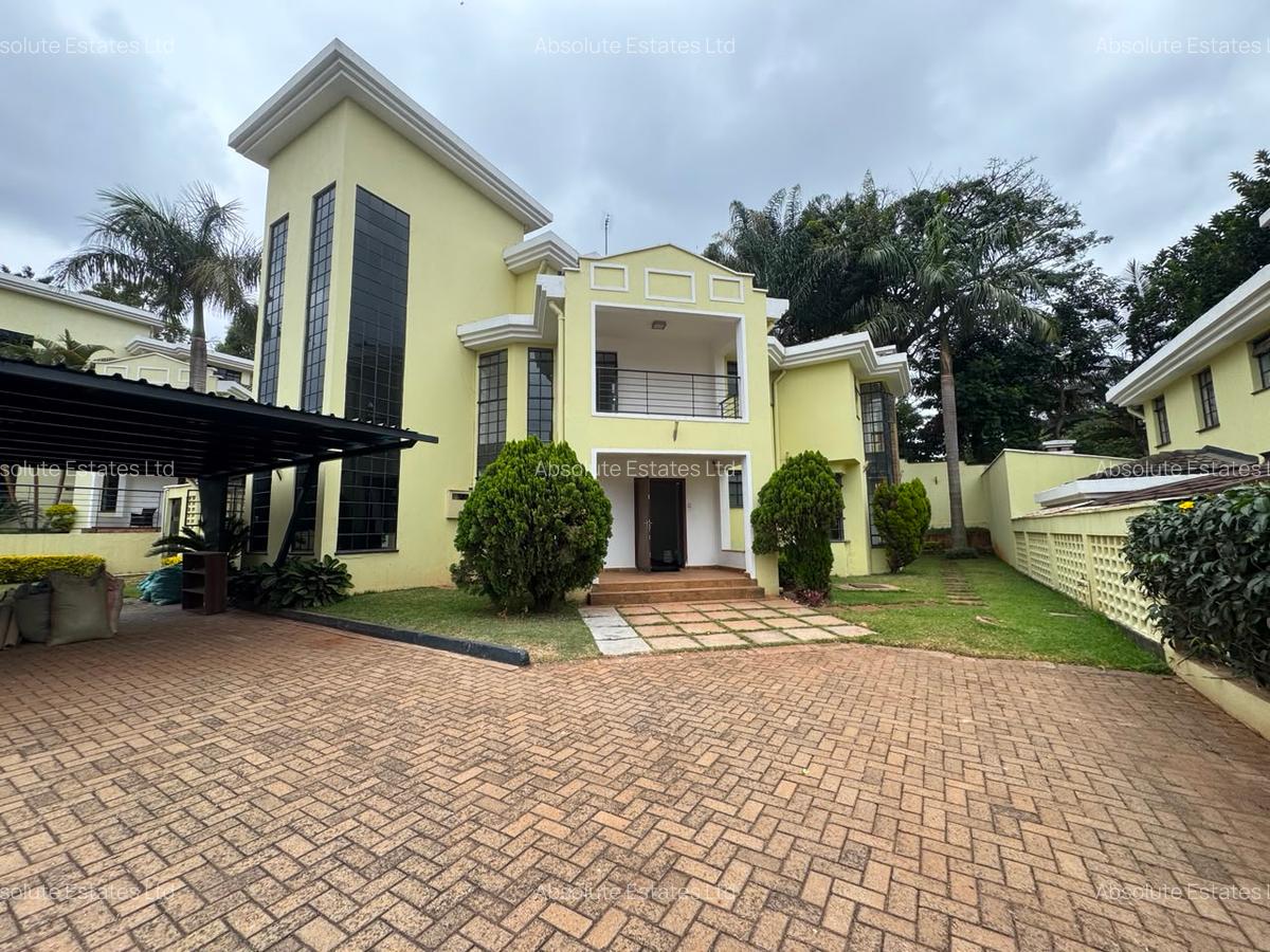 5 Bed Townhouse with En Suite in Lavington - 1