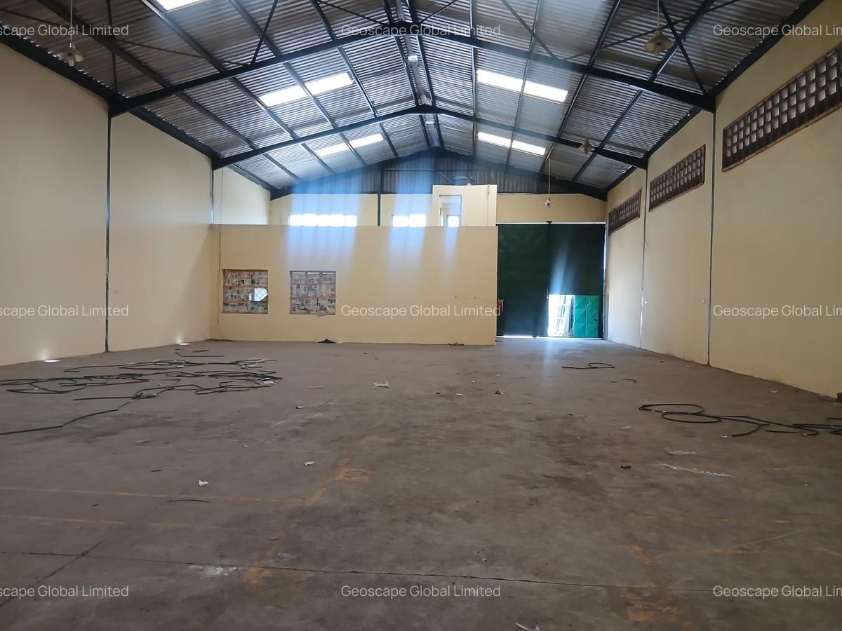 5,545 ft² Warehouse with Parking in Mlolongo - 1
