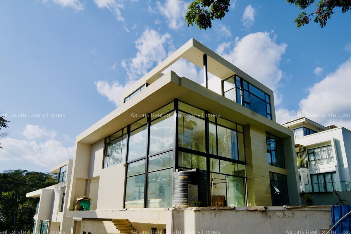 5 Bed Villa with En Suite at 2026-187 5 Bed - 19