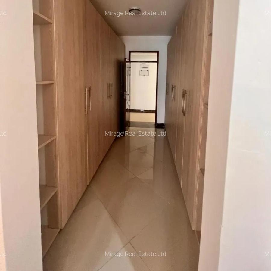 3 Bed Apartment with En Suite in Lavington - 9