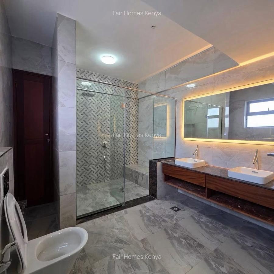 3 Bed Apartment with En Suite at Othaya Road - 18