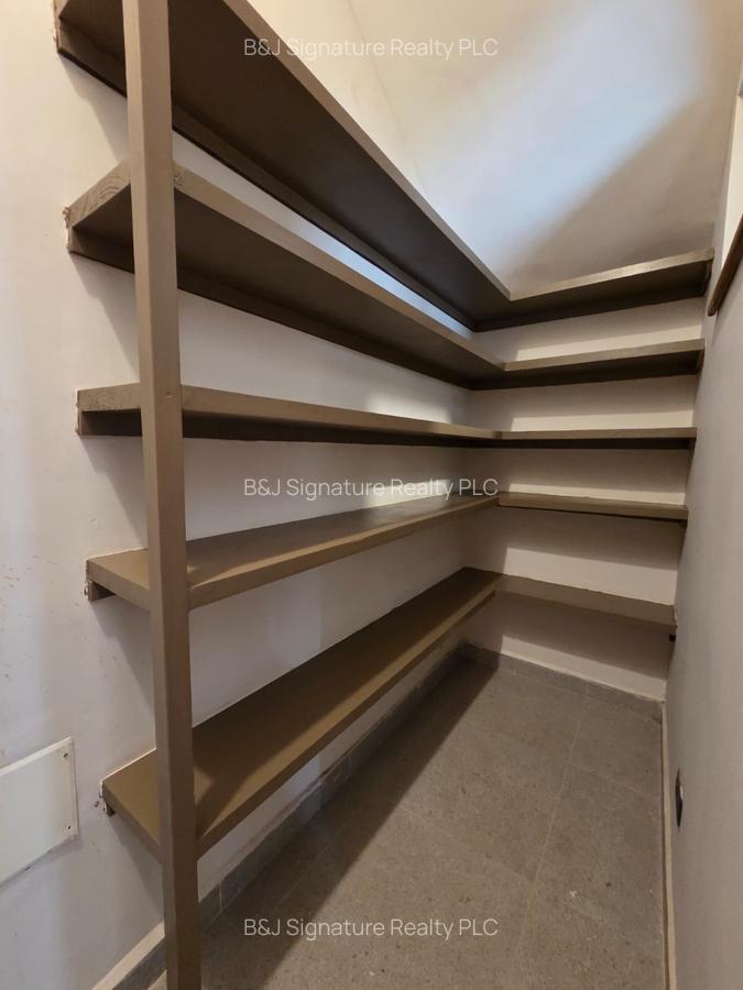 4 Bed Townhouse with En Suite in Loresho - 19