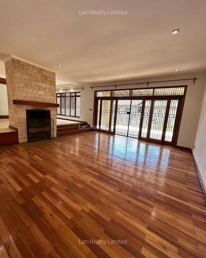 4 Bed Townhouse with En Suite in Lavington - 2