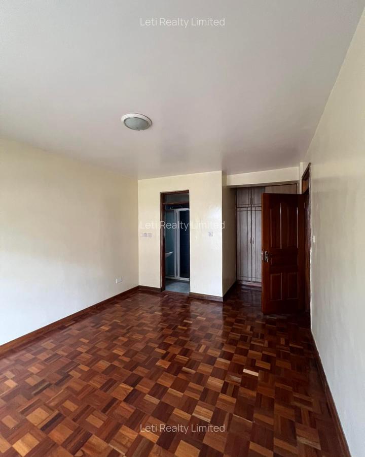 5 Bed Townhouse with En Suite in Lavington - 7