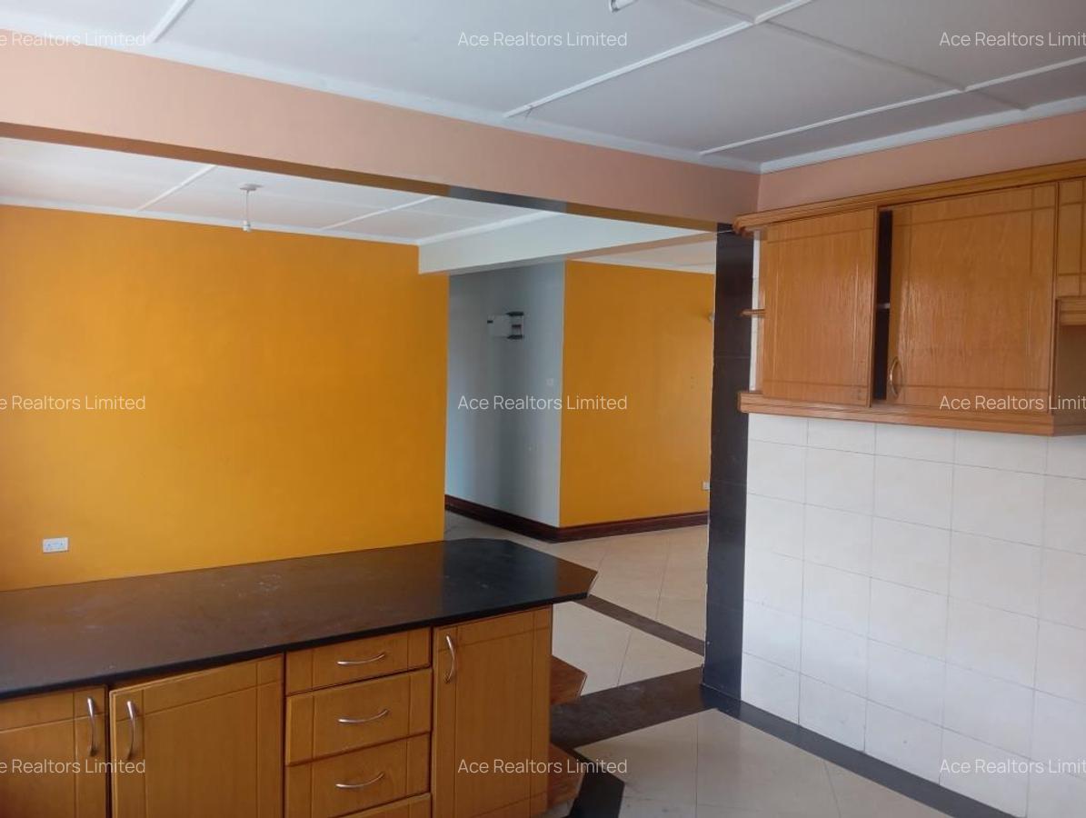 3 Bed Apartment with En Suite at Valley Arcade - 11
