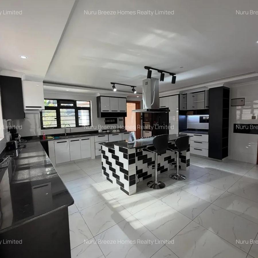 5 Bed House with En Suite in Runda - 8