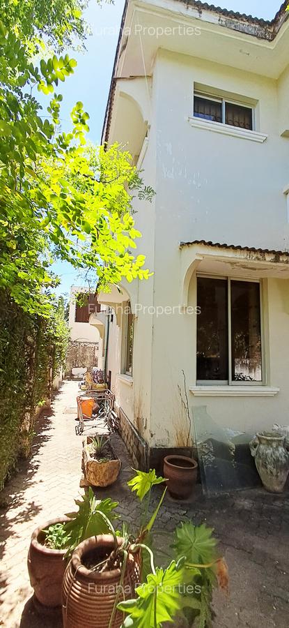 5 Bed House with En Suite at Nyali - 17