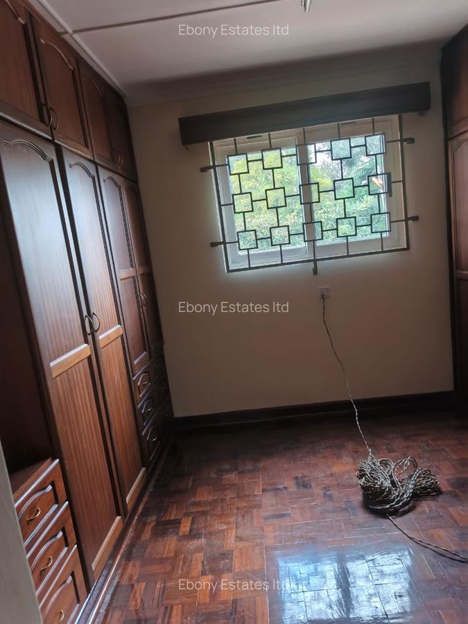 5 Bed Townhouse with En Suite in Lavington - 5