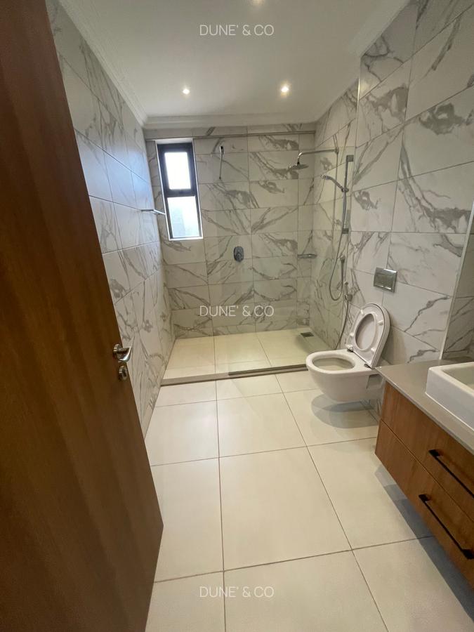 Serviced 2 Bed Apartment with En Suite in Westlands Area - 12