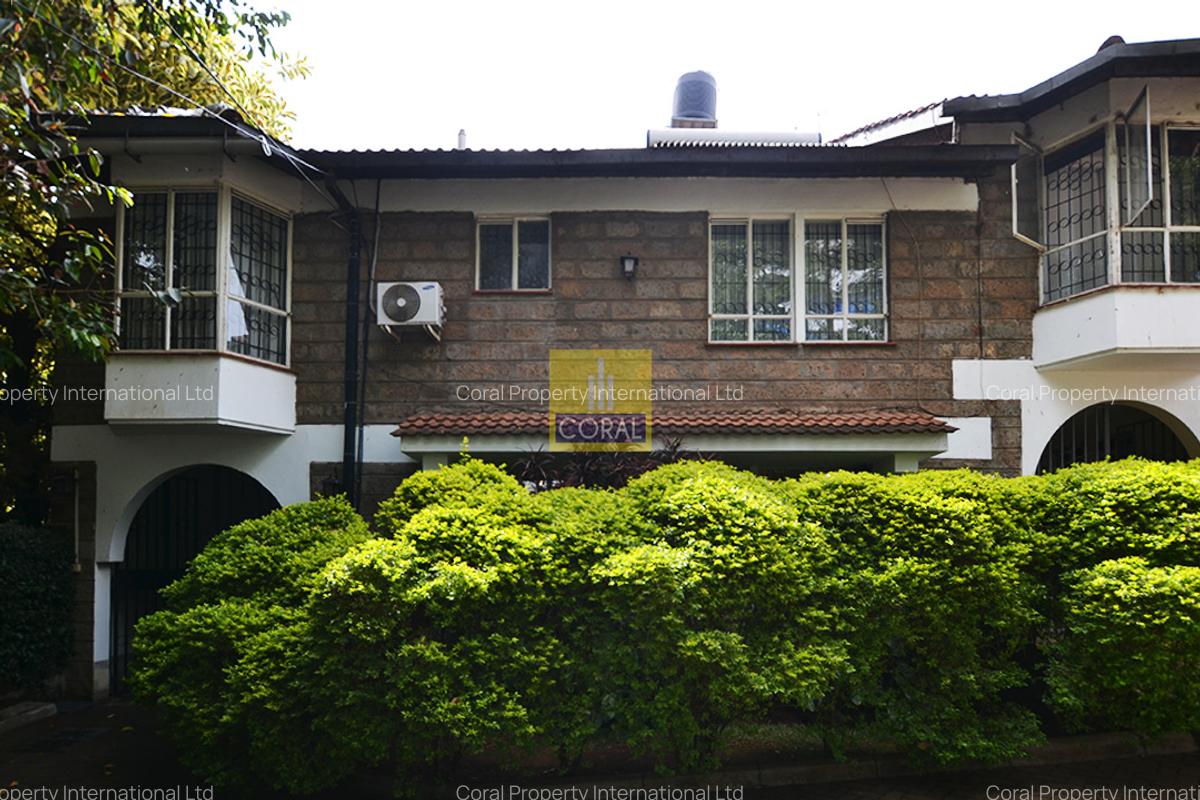 4 Bed Apartment with Parking in Westlands Area - 1